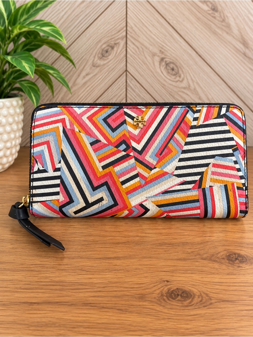 TORY BURCH Kerrington Zip Continental Wallet Multicolor Geometric